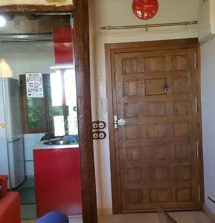 Flat, Centre *